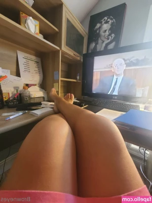 browneyes79 - I stuffed my underwear into my clit