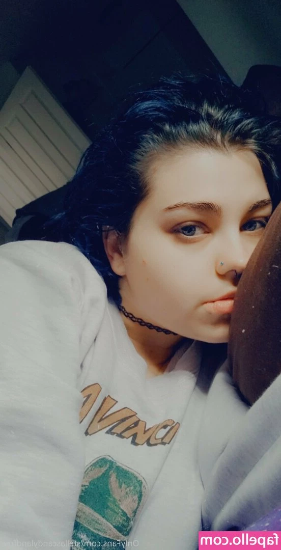 stellascandylandfree - Roxannnnnne  You don t have to put on the red light