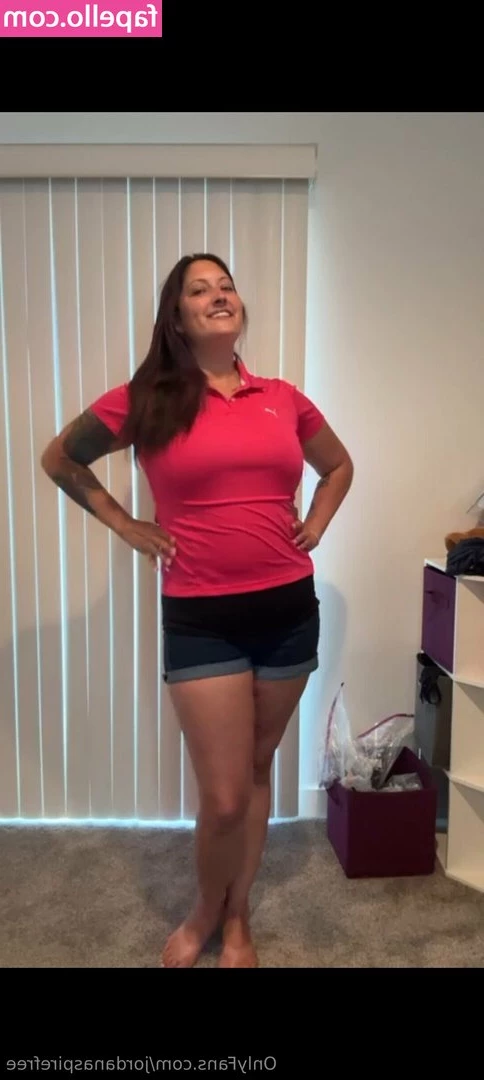 jordanaspirefree - I love being a tease 😜