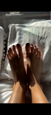 Hailey Welch [ hailey-welch ] - POV you have X-ray vision and you see my sitting in the bleachers