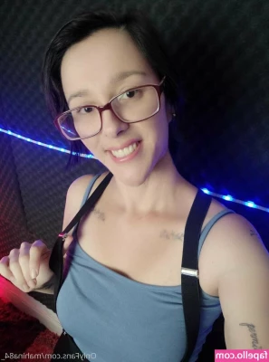 mahina84_ [ mahina84 ] - Do you like the taste of peaches? 🍑