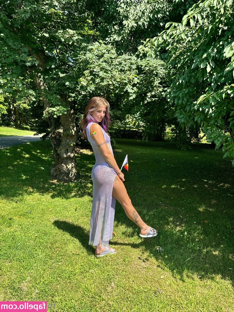 Thatdolldaisy - Chubby goth gf wants cuddles  amp  smooches