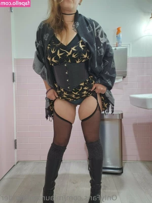 mmmasterbation - Breakdown of my song  HERE RIGHT NOW  off my brand new album  hope