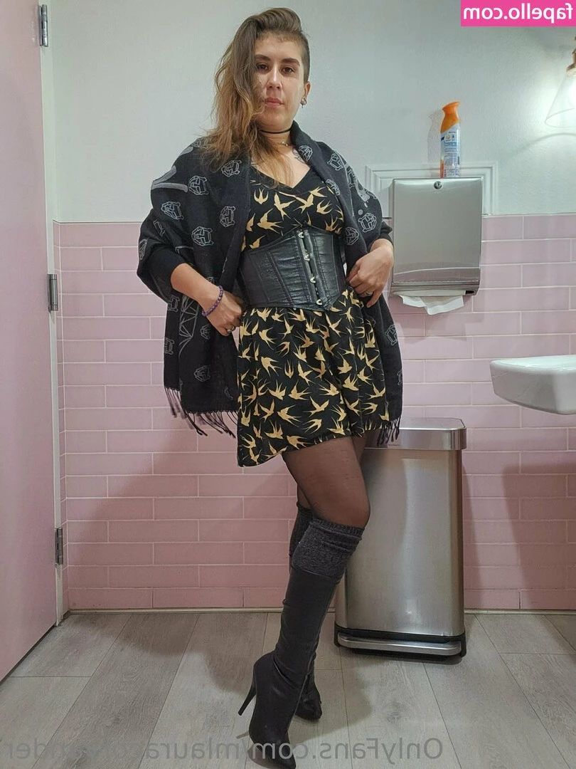 mmmasterbation - Live after 9:30pm CAMWITHTAY.COM & here on my