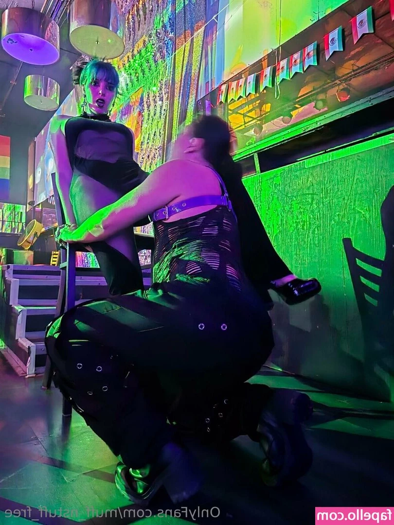 muff_nstuff_free [ muff-nstuff-free ] - 30” 🙈🙈 watch me stuff my XXL slink all the way in my