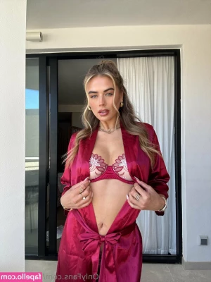 arabellachi [ arabellachi-2 ] - My “Breasts in the Bath” art film set I did yesterday. I want to