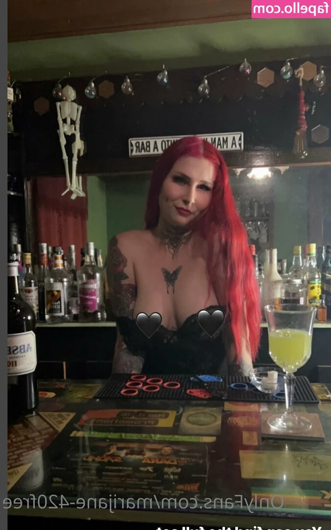 marijane-420free - Wish to have more time to read. But im trying to squeeze in one book