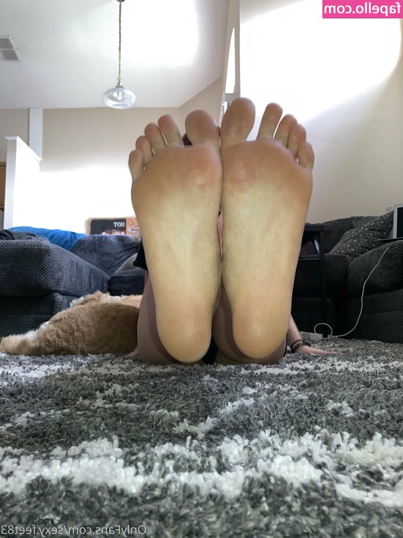 rhiannon.goddess [ rhiannon-goddess ] - I’m going to trace sexy messages on your skin with my tongue, and