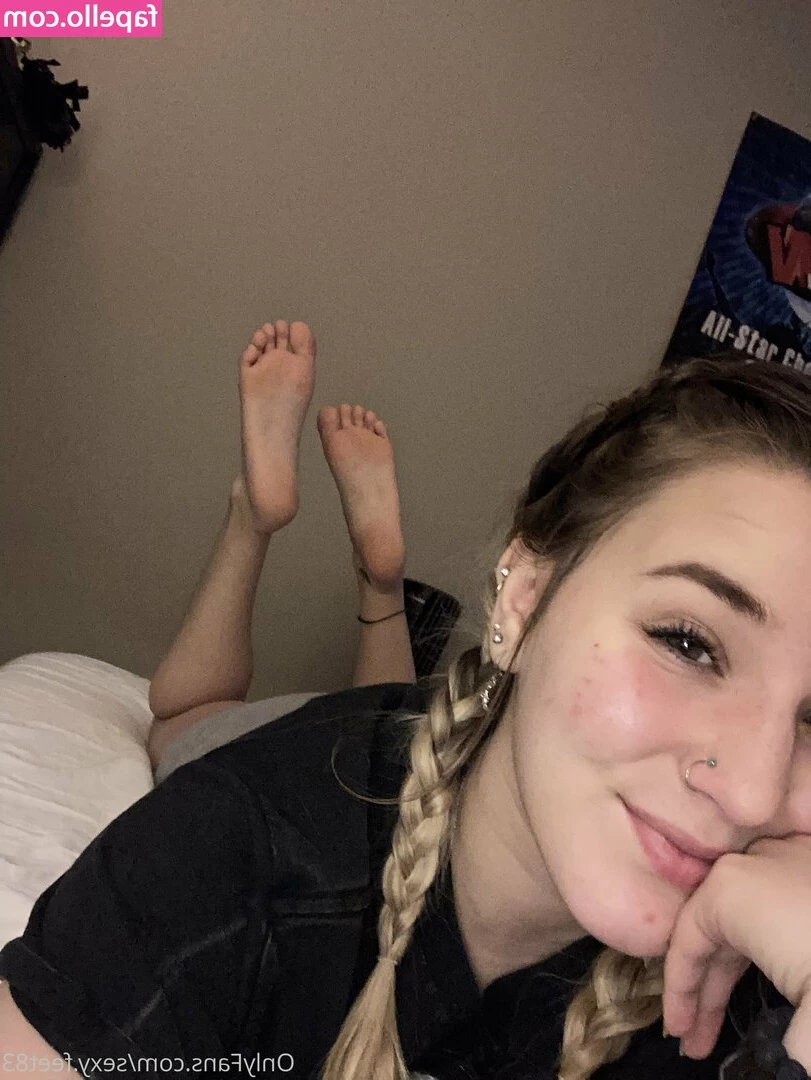 rhiannon.goddess [ rhiannon-goddess ] - Valentine vibes  All that s missing are the roses you re gonna send