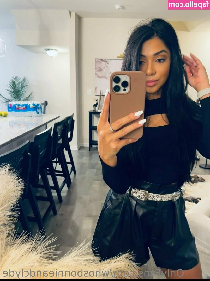 whosbonnieandclyde - These closeups are amazing. It's like you could actually touch me