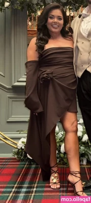 Scarlett Moffatt [ scarlett-moffatt ] - Those legs   Shhhhh