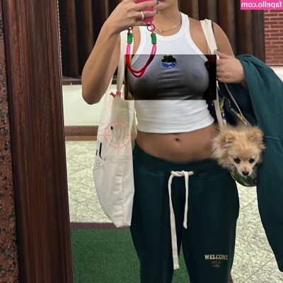 Bella Campos [ bella-campos ] - Big feet, big dick? You've seen mine. What do you think? DM me if you