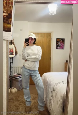 goldielocksie - Had a nip slip incident when I was shooting   Check your inbox for