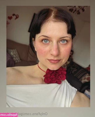 goldielocksie - It's time for me to misbehave 😏 I'm waiting on the DMs 😉💌