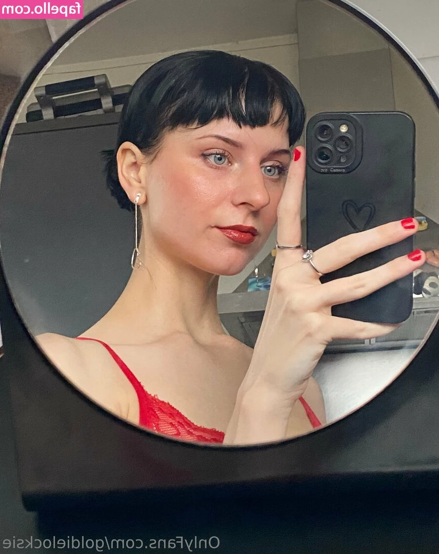 goldielocksie - Florida winter   perfect tanning weather