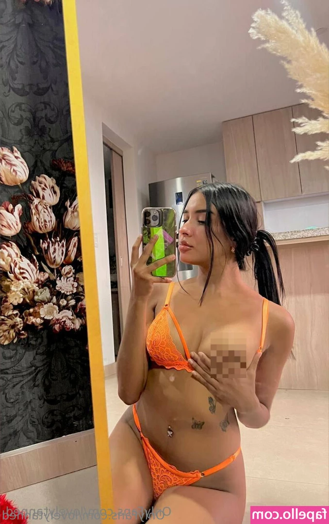 lovelytanned - Dessert on the Beach with me….💋🔥