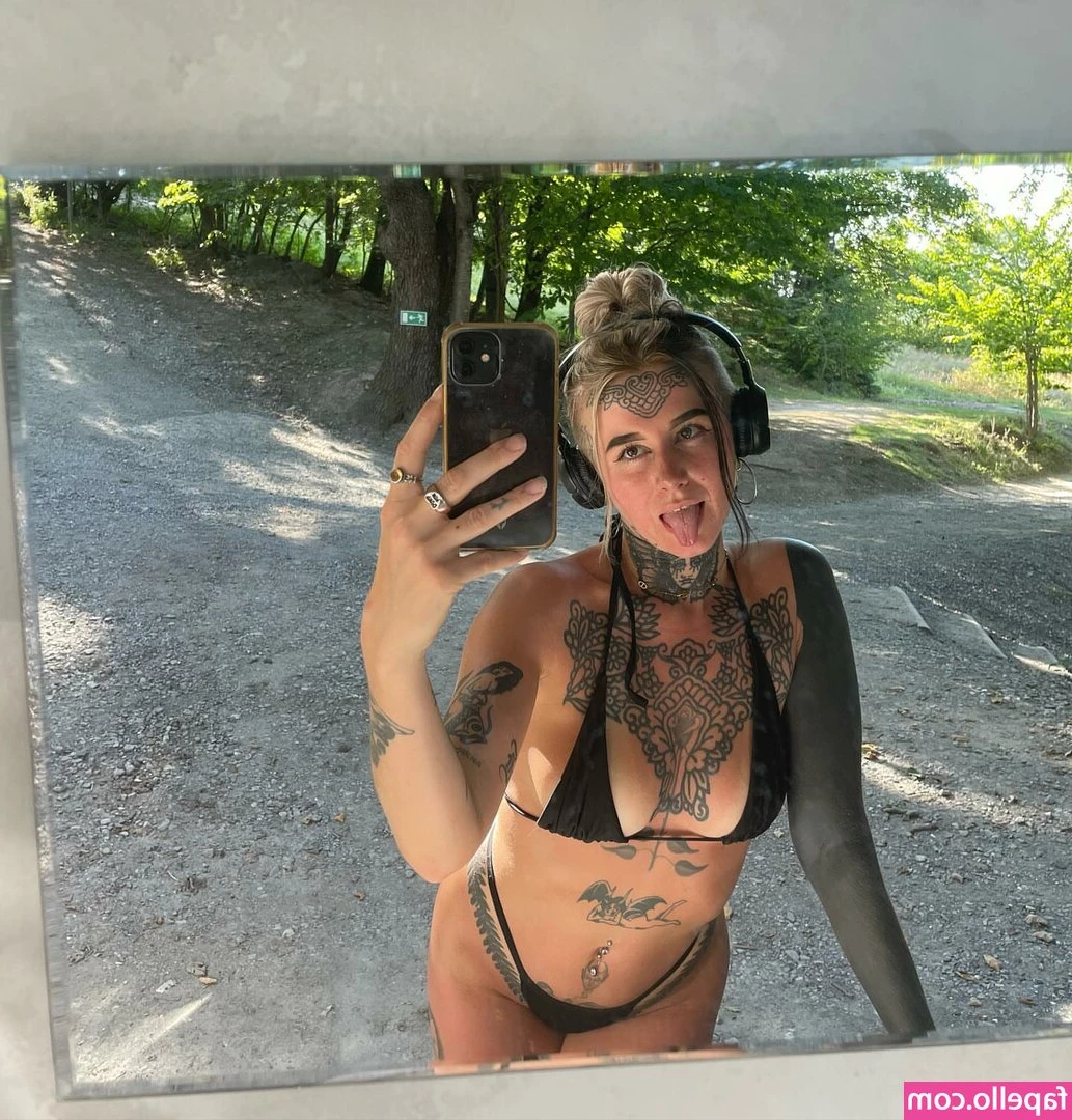 divinement_bon [ divinement-bon ] - Les mandé por el dm todos los Tik Tok con este set que no subí   si