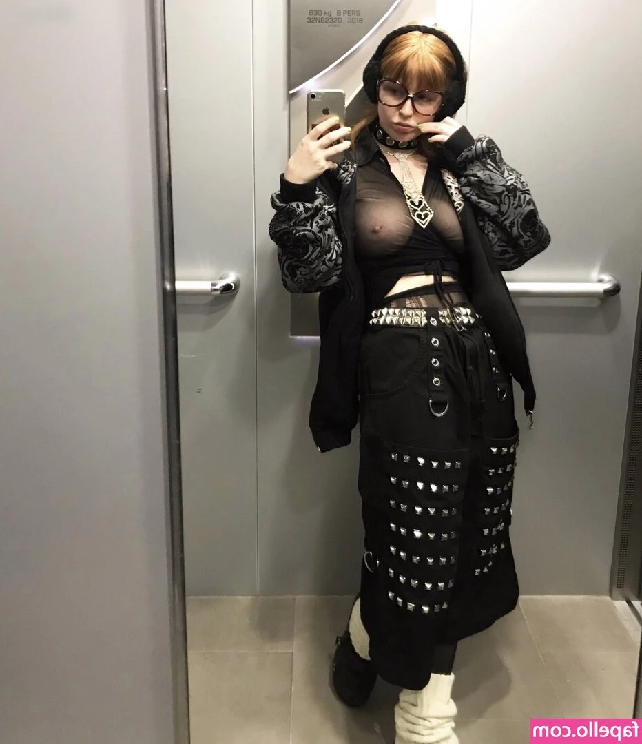 Saucychilisauce - I’m feeling like a snack in this lingerie set 😋 are you hungry?