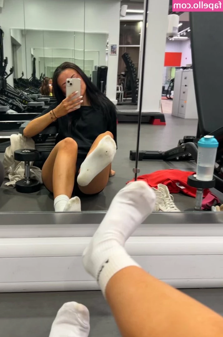 Tia-Louise Cateer [ tia-louise-cateer ] - Shake it 📸