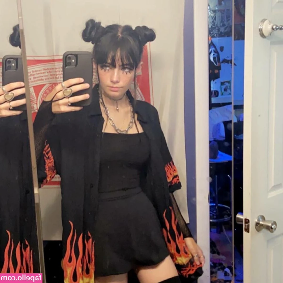 Snickerbitch [ snickerbitch-2 ] - Catch one of my special fan videos in full 💥🙈 Want to get your