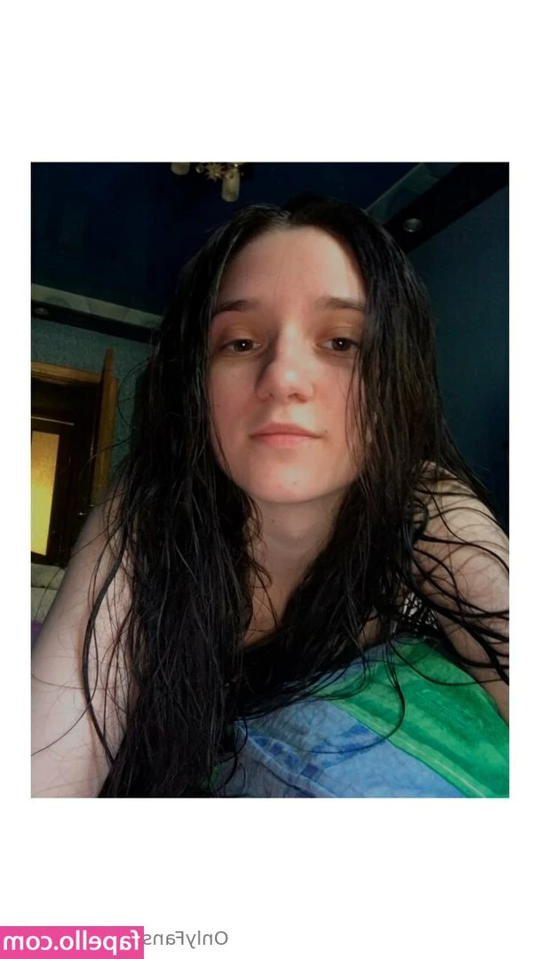 hina_vip [ hina-vip ] - Playing with the new phone camera