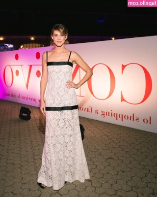 Matilda Lutz [ matilda-lutz ] - Otro recuerdo