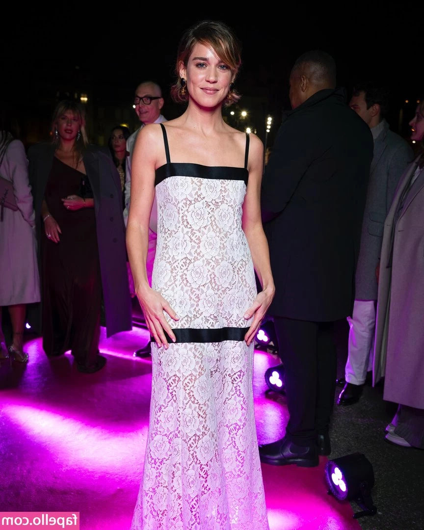 Matilda Lutz [ matilda-lutz ] - Good morning