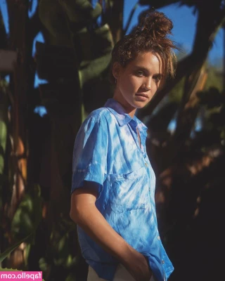 Matilda Lutz [ matilda-lutz ] - What’s your favourite type of shoe?