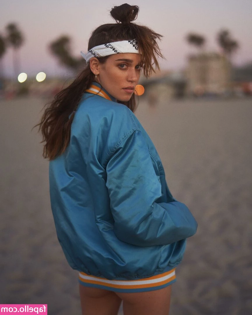 Matilda Lutz [ matilda-lutz ] - Vou melhorar essa armadilha    I will improve this trap