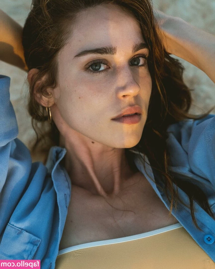 Matilda Lutz [ matilda-lutz ] - I was fucking my dildo on a chair too hard and bruised my 🍑 would