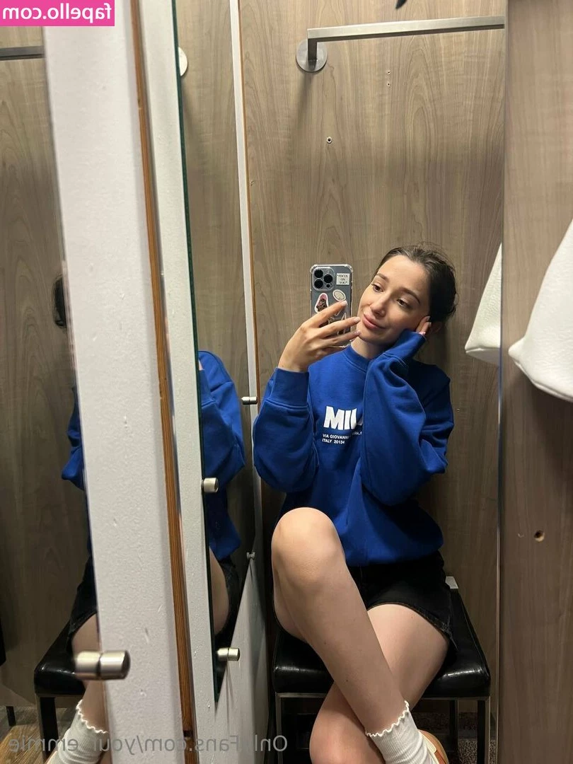 your_emmie [ your-emmie ] - Lick em for me