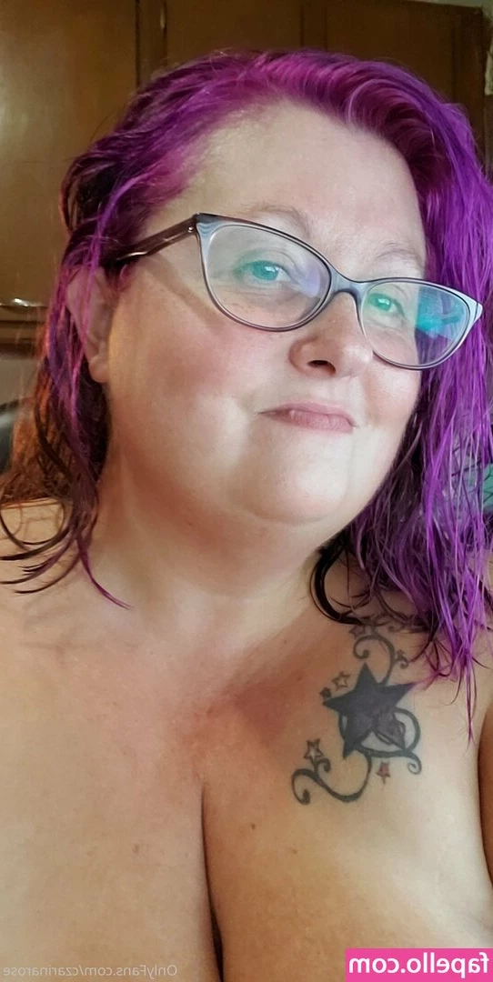 czarinarose - Tiny balloon POPS with my tiny BAREFEET