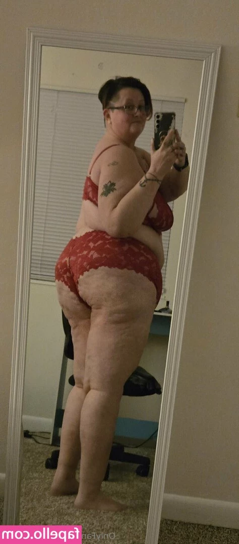 czarinarose - Shake your tits  it s the weekend