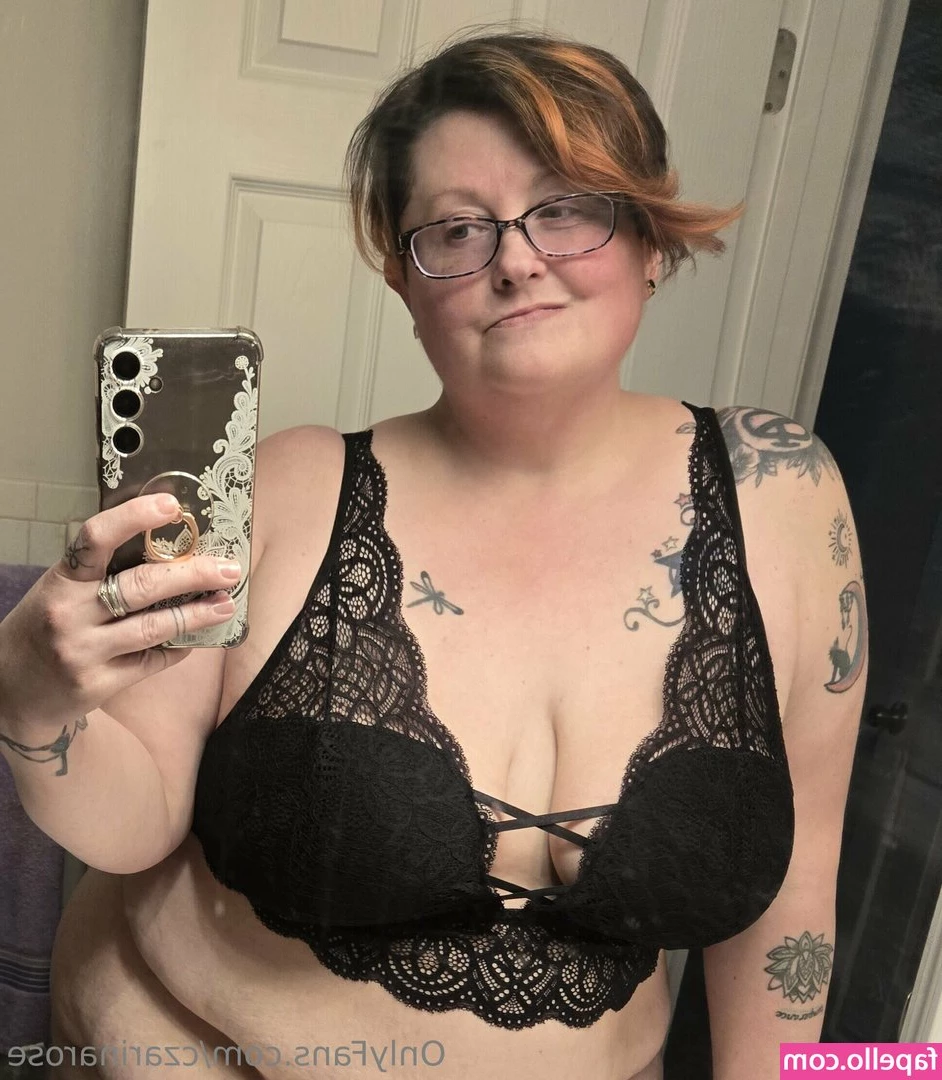 czarinarose - Just landed in VEGAS! I will still be doing my live stream Stripper