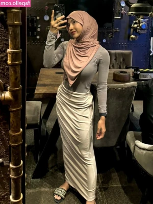 OklinFia [ oklinfia-1 ] - Hi cutie, wanna play dress up?