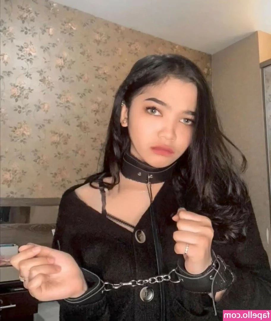 OklinFia [ oklinfia-1 ] - Look at this see through top😎