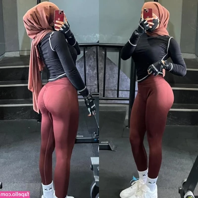 OklinFia [ oklinfia-1 ] - Big Lightskin dick being treated by bbythroat goat    lil of dat