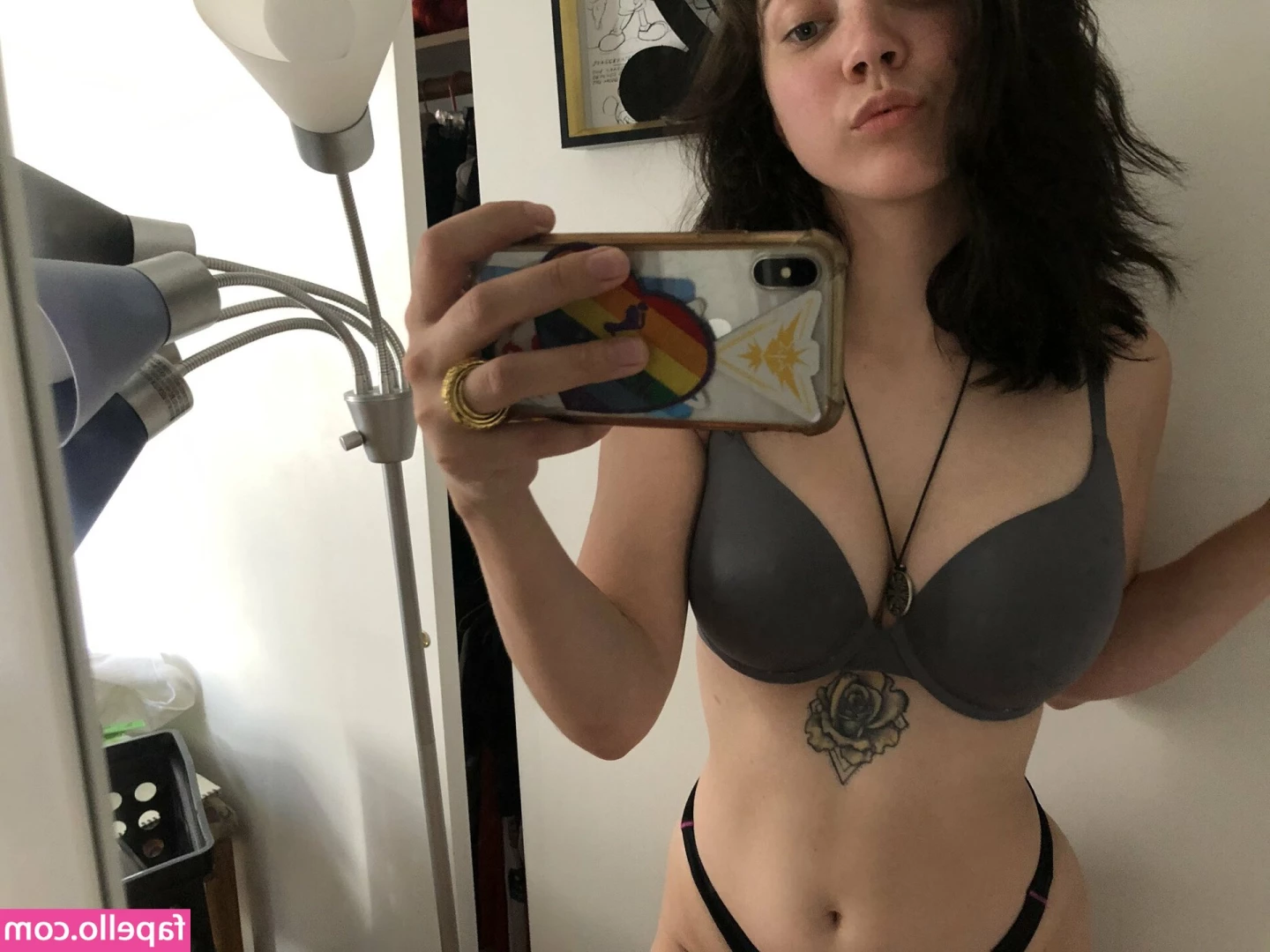 Cam.inator [ cam-inator ] - The October sun hits different