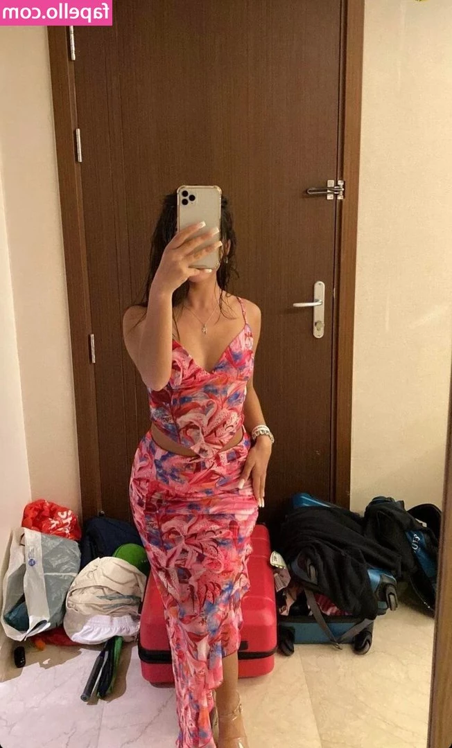 Laura Nestola [ laura-nestola ] - watch me get my pussy fingered and soaked from my squirt 💦 and