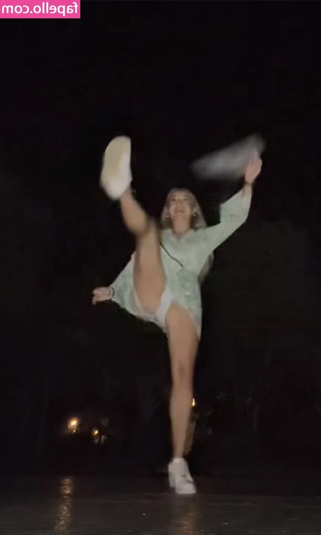 maxima_mclk [ maxima-mclk ] - would u join me in a bubble bath? 😋