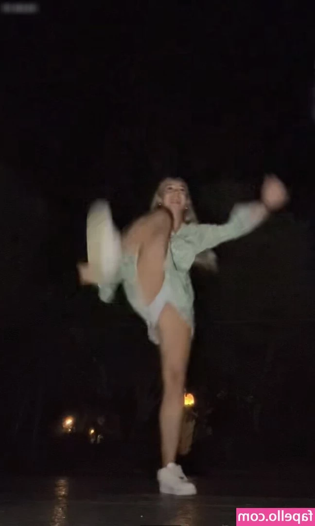 maxima_mclk [ maxima-mclk ] - I sucked his cock so sloppy until he busted his cum on my