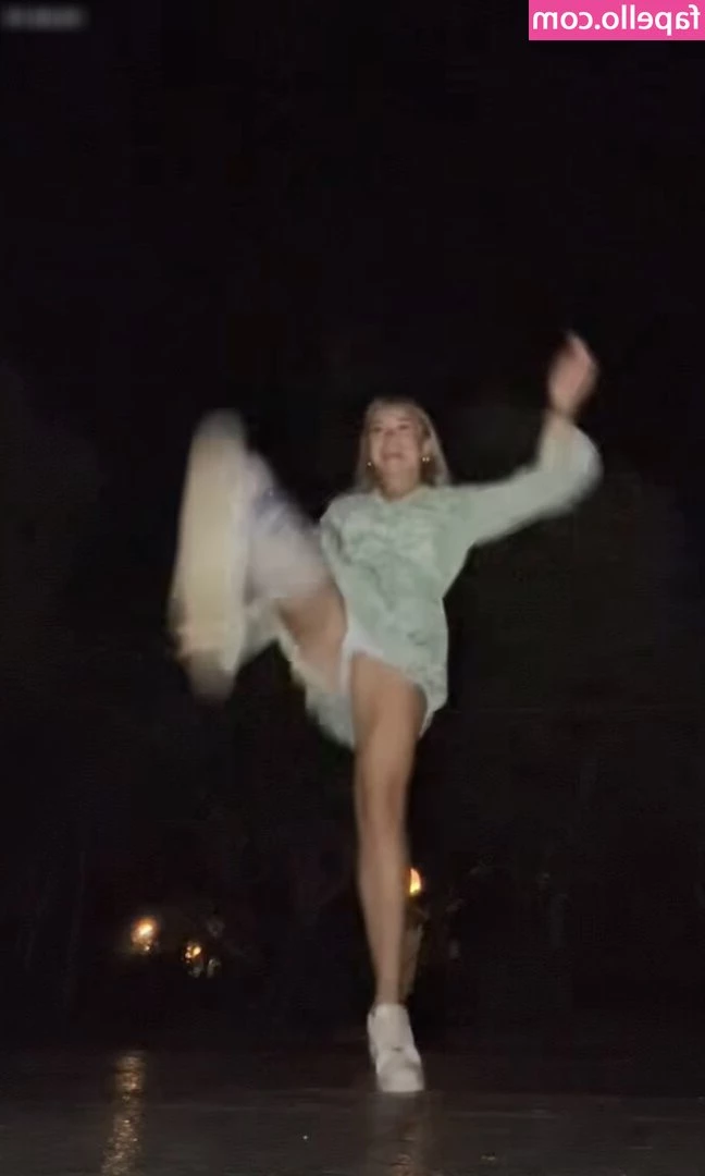 maxima_mclk [ maxima-mclk ] - A picture from one of the videos I did on Monday