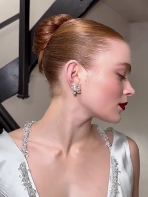 Sadie Sink [ sadie-sink ] - Acompañe   disfrutando de mis grandes tetas