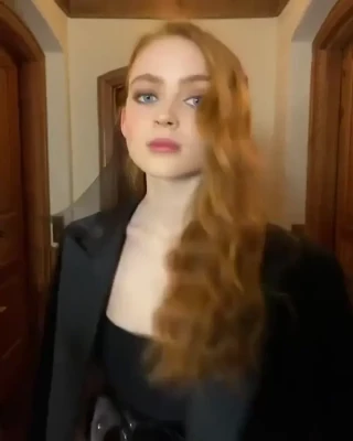 Sadie Sink [ sadie-sink ] - Can I just be your lil pet? 💙💜💖