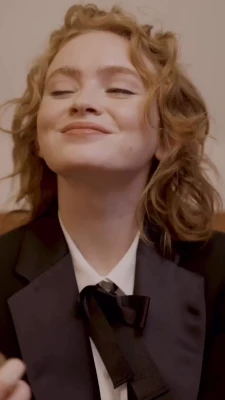 Sadie Sink [ sadie-sink ] - Go pour une nouvelle année pleine de folies  Go for a new year full