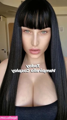 Emilia Zabberoni [ emilia-zabberoni ] - would you rather cum on my tits or in my mouth?