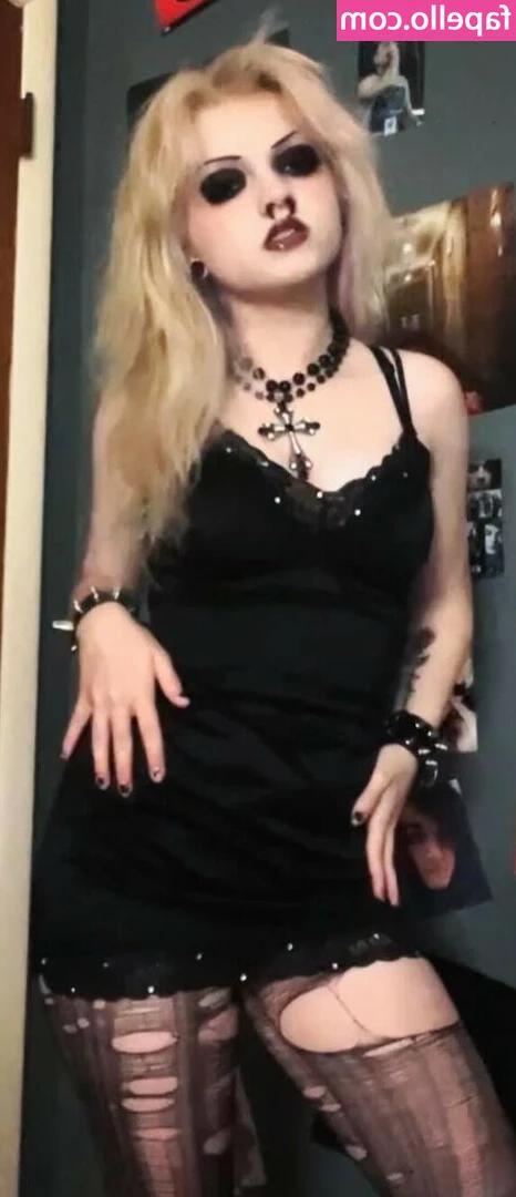 Lexislethal - IT’S MY BIRTHDAY💓 who’s ready for some cake?