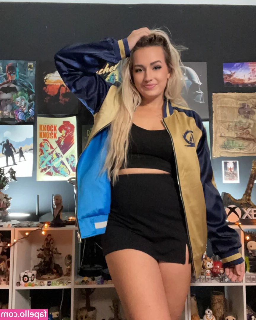 LiteWeight Gaming [ liteweight-gaming ] - Ready for You to bend me Over XOXO Ashlyn