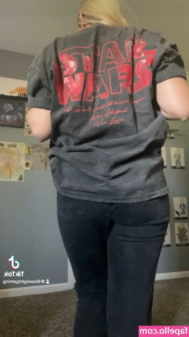 LiteWeight Gaming [ liteweight-gaming ] - I'm nice and clean after my shower... want to help me get dirty