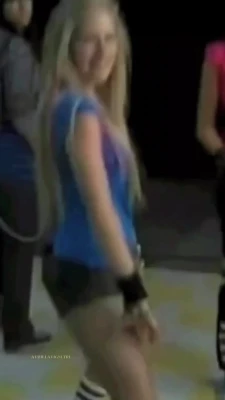 Avril Lavigne [ avril-lavigne ] - I ve got posts scheduled tomorrow to the 16th  amp  I m still going  